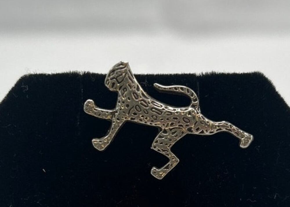N.S. Meyer New York Army ROTC Leopard Mascot Insignia Clutch Back Pin Vintage